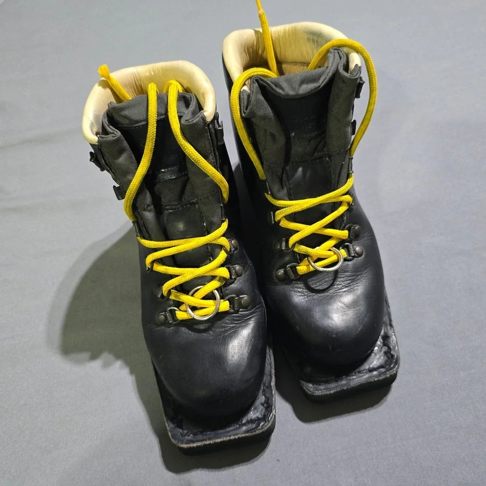 Asolo Sport Snowpine Ski Boots Mens 7.5  3 Pin Leather Nordic Norm 75mm Vibram